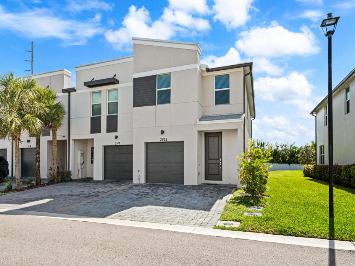 MLS #RX-11137237 image #0