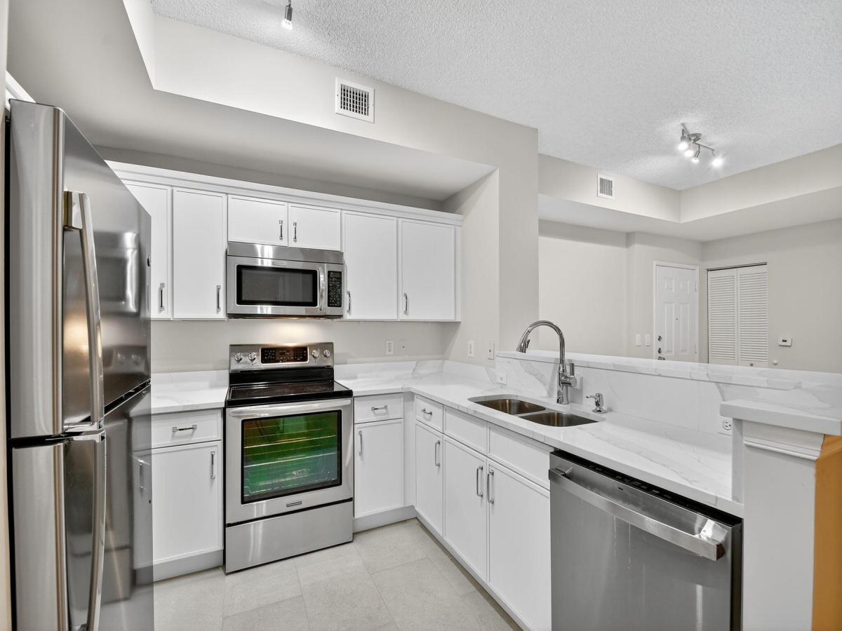 MLS #RX-11103251 image #0