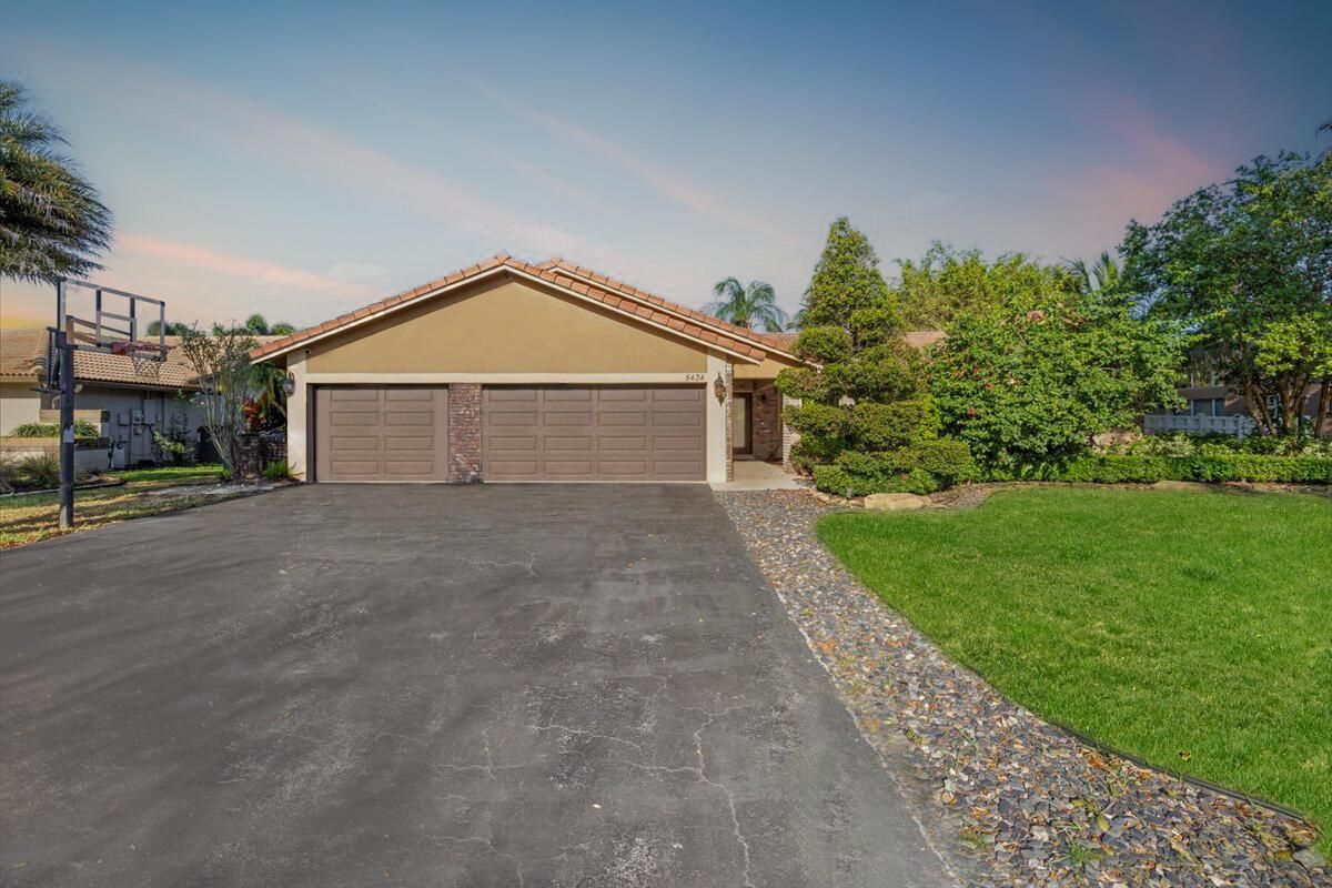 MLS #RX-11138023 image #0