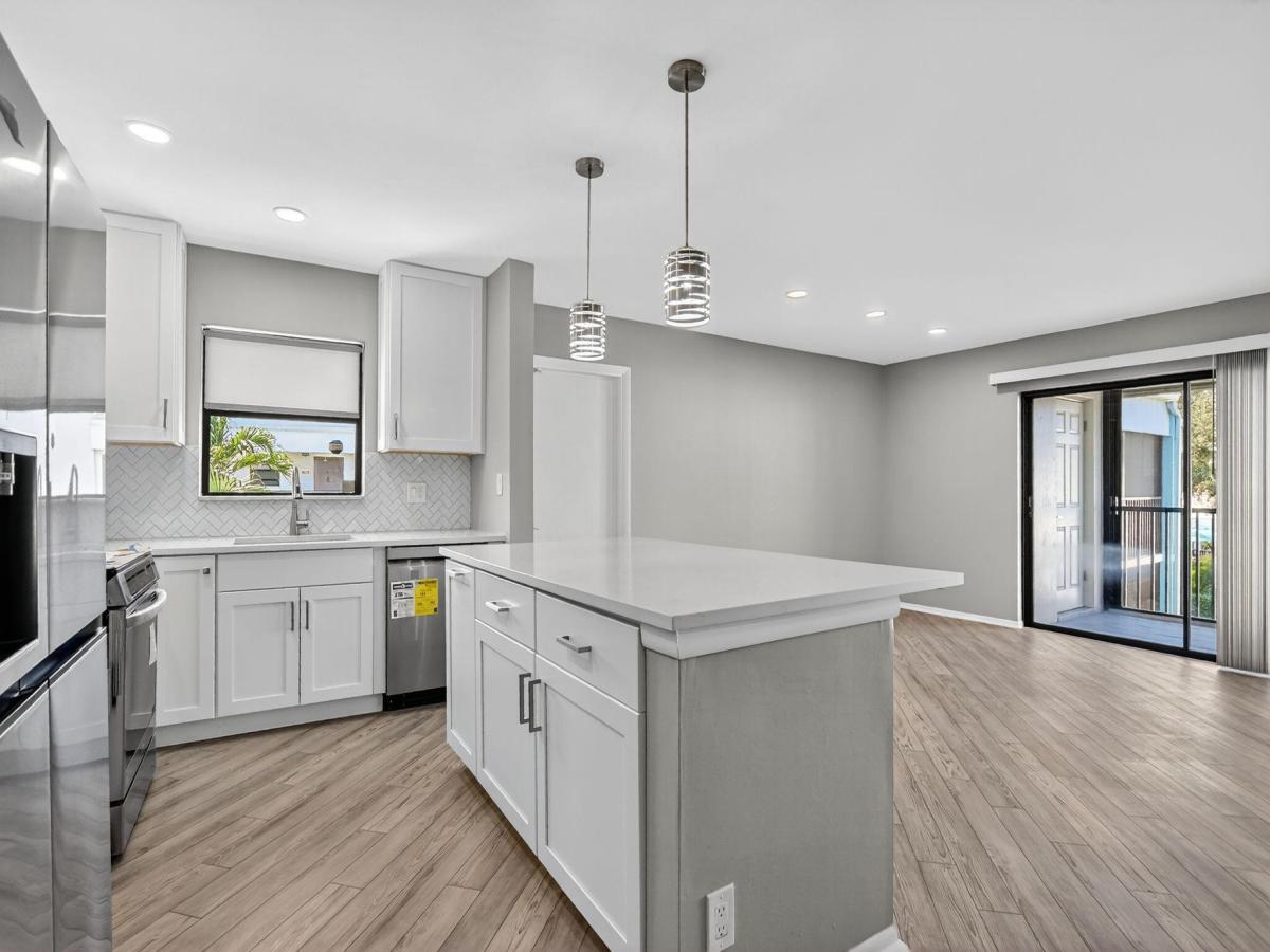 MLS #RX-11138133 image #0