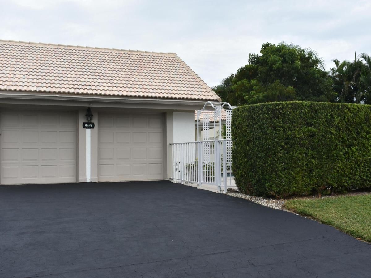 MLS #RX-11138136 image #0