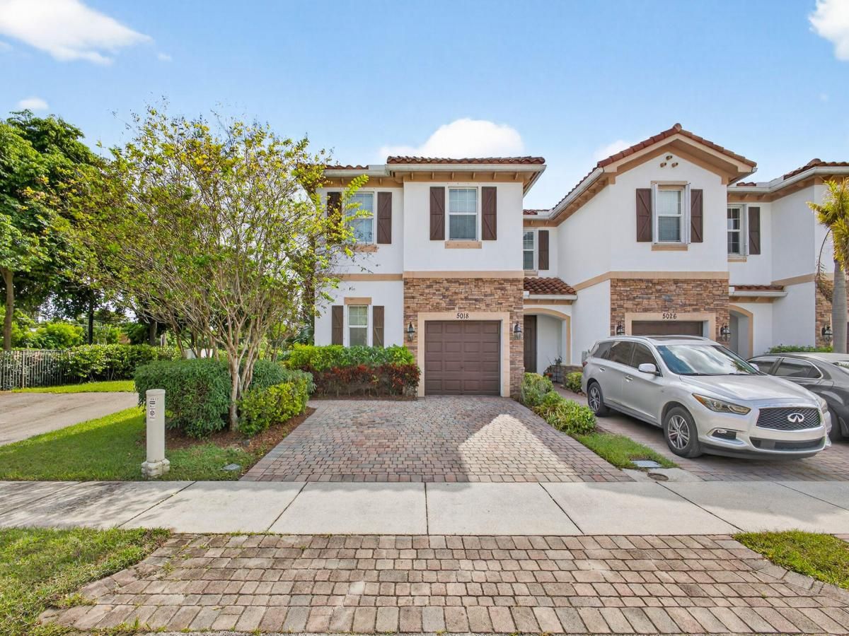 MLS #RX-11138379 image #0