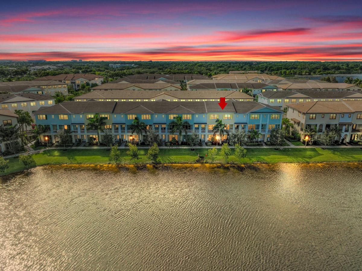 MLS #RX-11138539 image #0