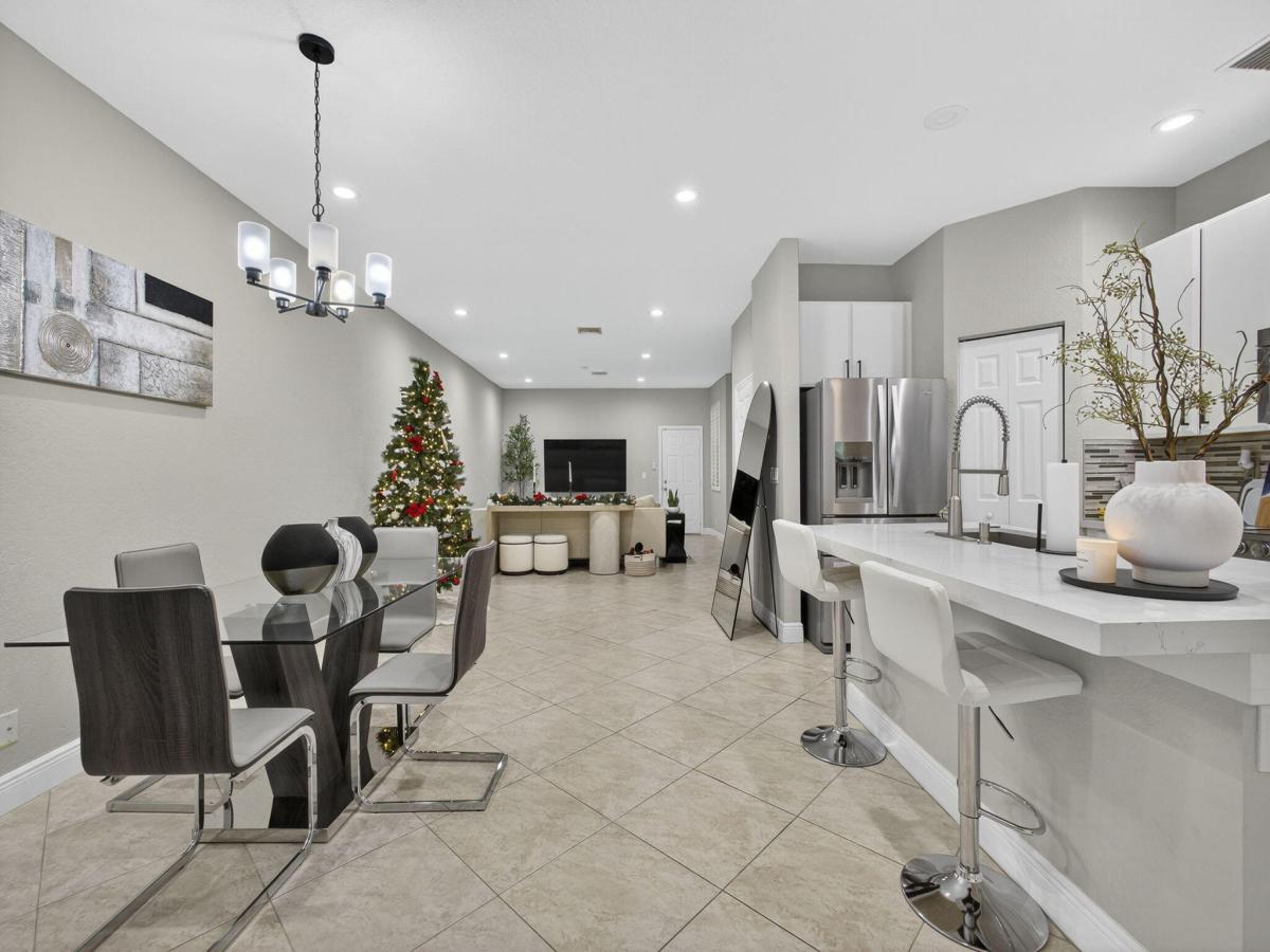 MLS #RX-11138709 image #0