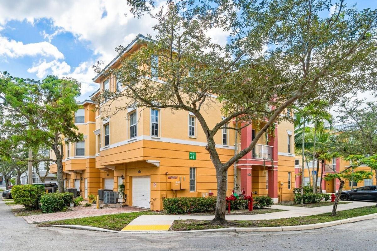 MLS #RX-11138838 image #0