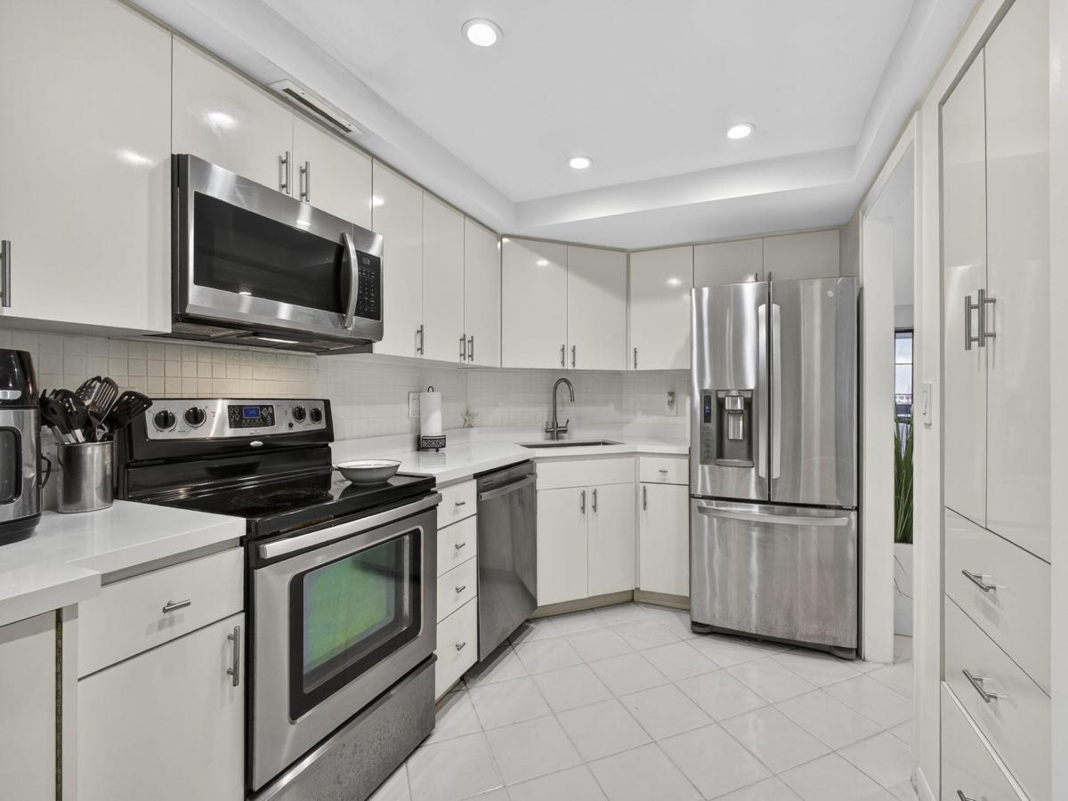 MLS #RX-11139061 image #0