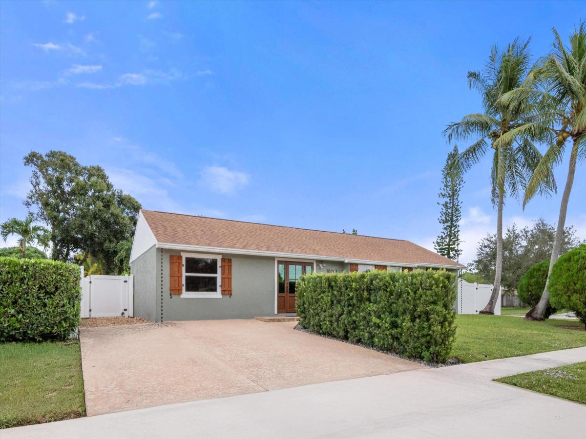 MLS #RX-11139194 image #0