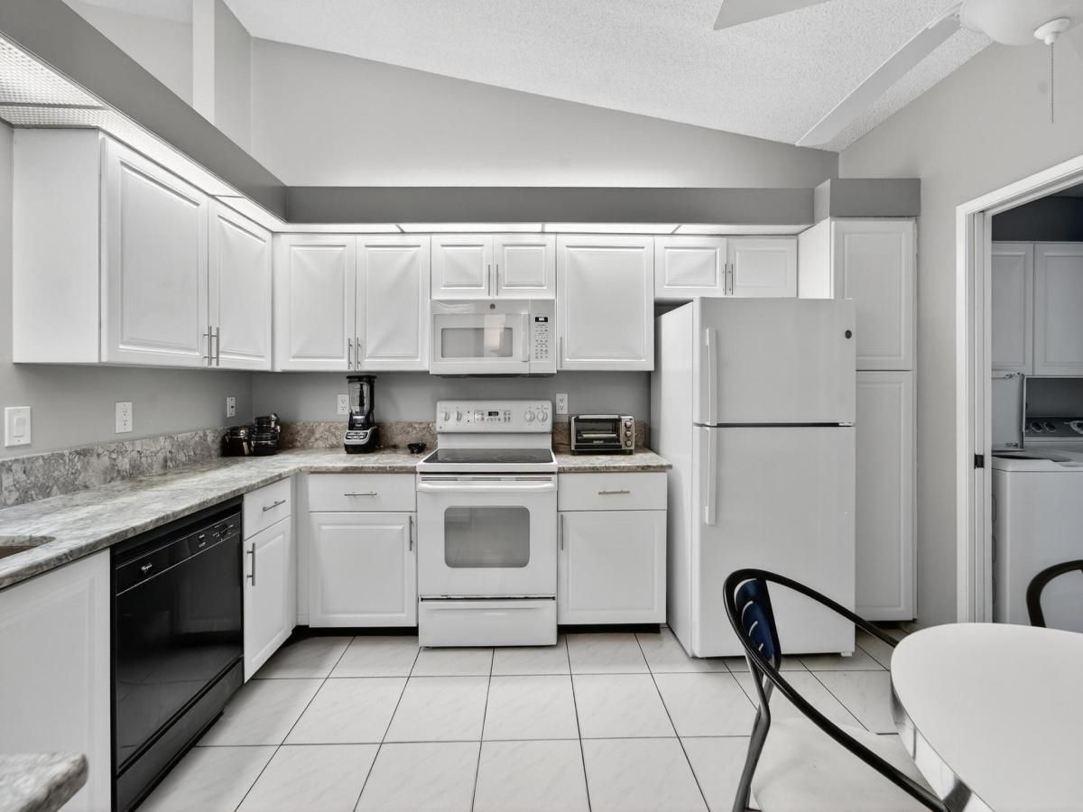 MLS #RX-11139217 image #0