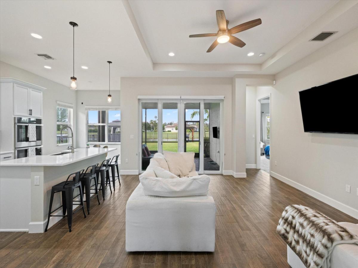 MLS #RX-11140644 image #0