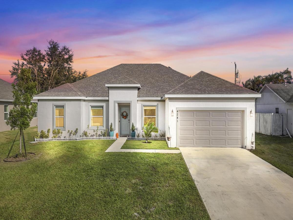 MLS #RX-11140831 image #0