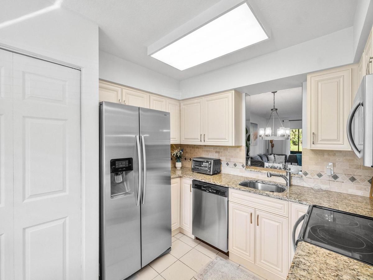 MLS #RX-11140992 image #0