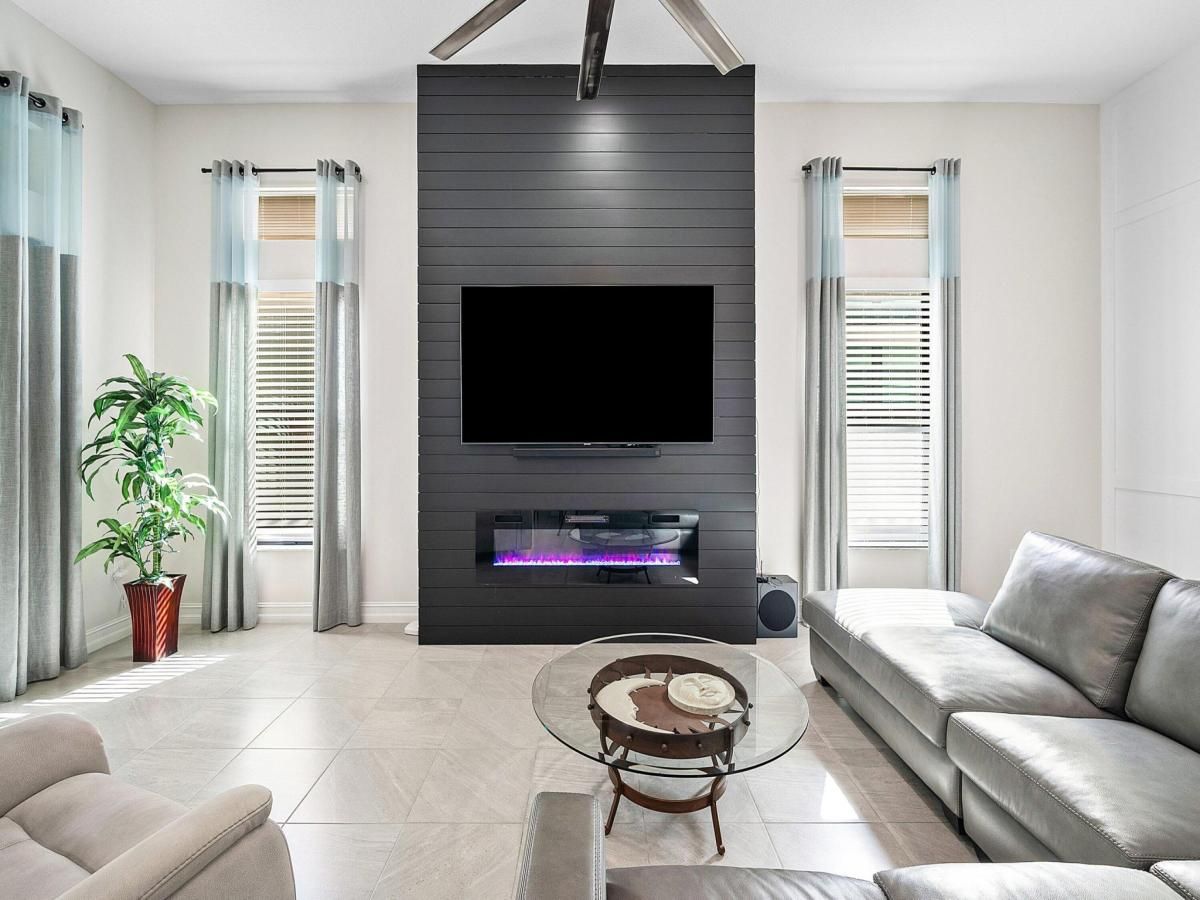 MLS #RX-11141296 image #0