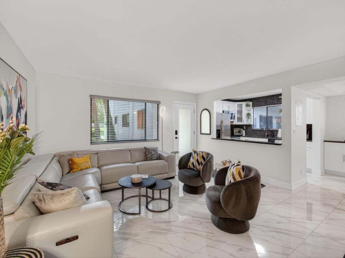 MLS #RX-11141506 image #0