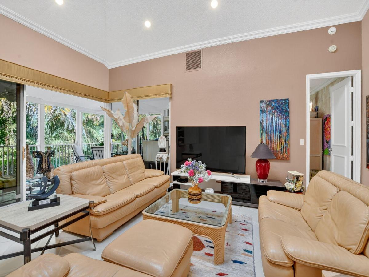 MLS #RX-11141588 image #0