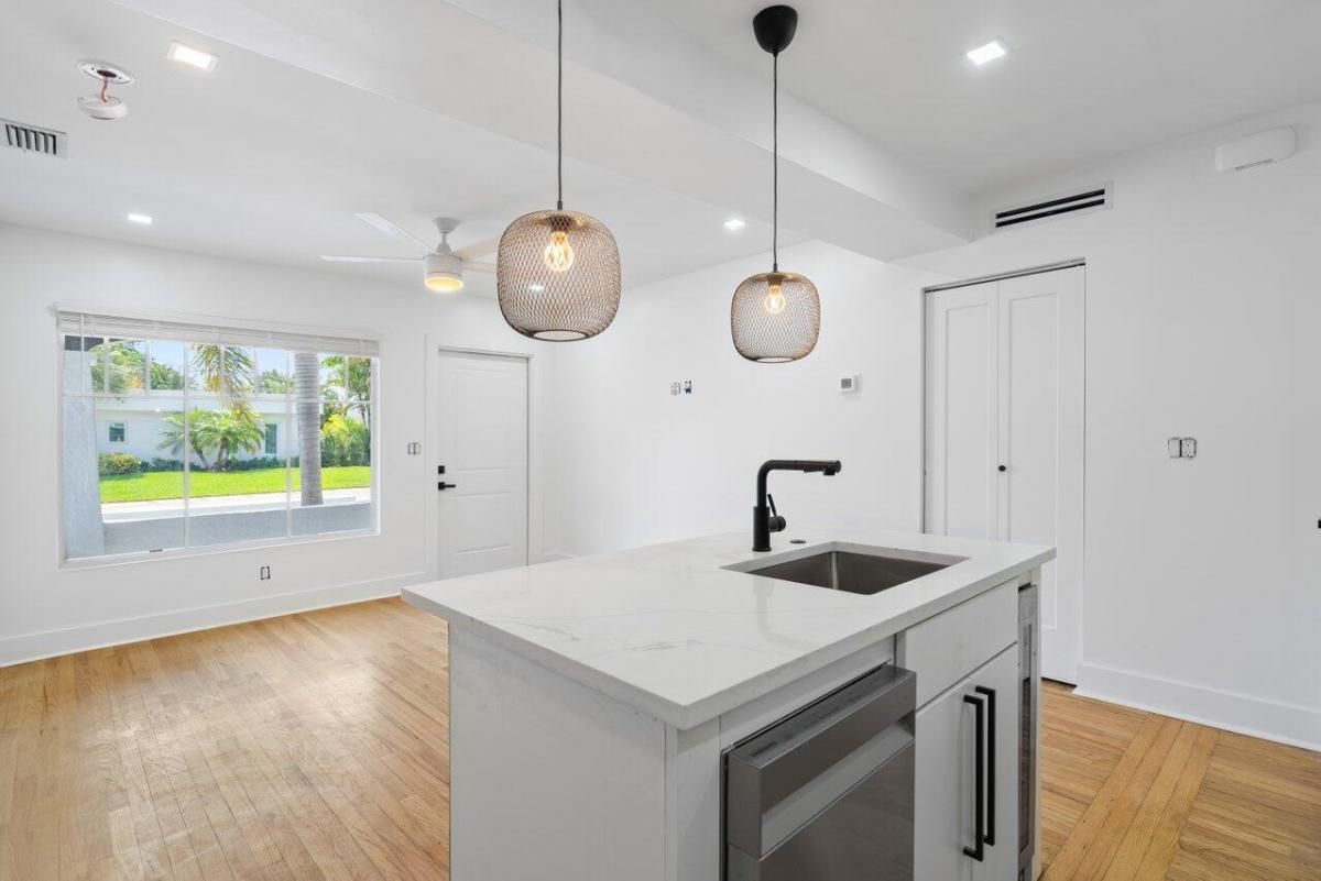 MLS #RX-11141721 image #0