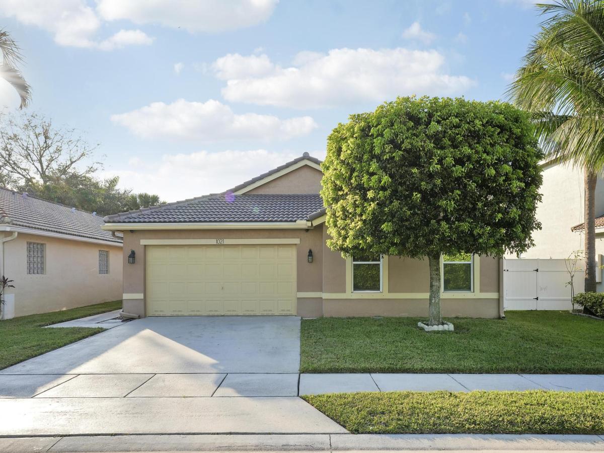 MLS #RX-11141854 image #0