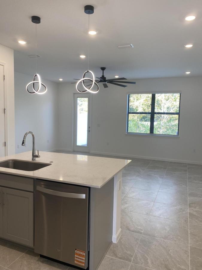 MLS #RX-11142023 image #0