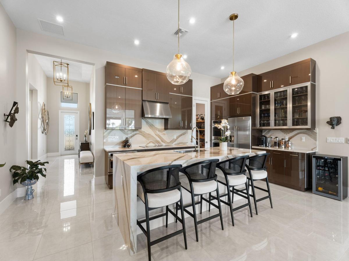 MLS #RX-11142197 image #0