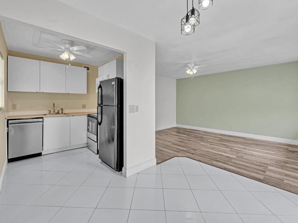 MLS #RX-11142301 image #0