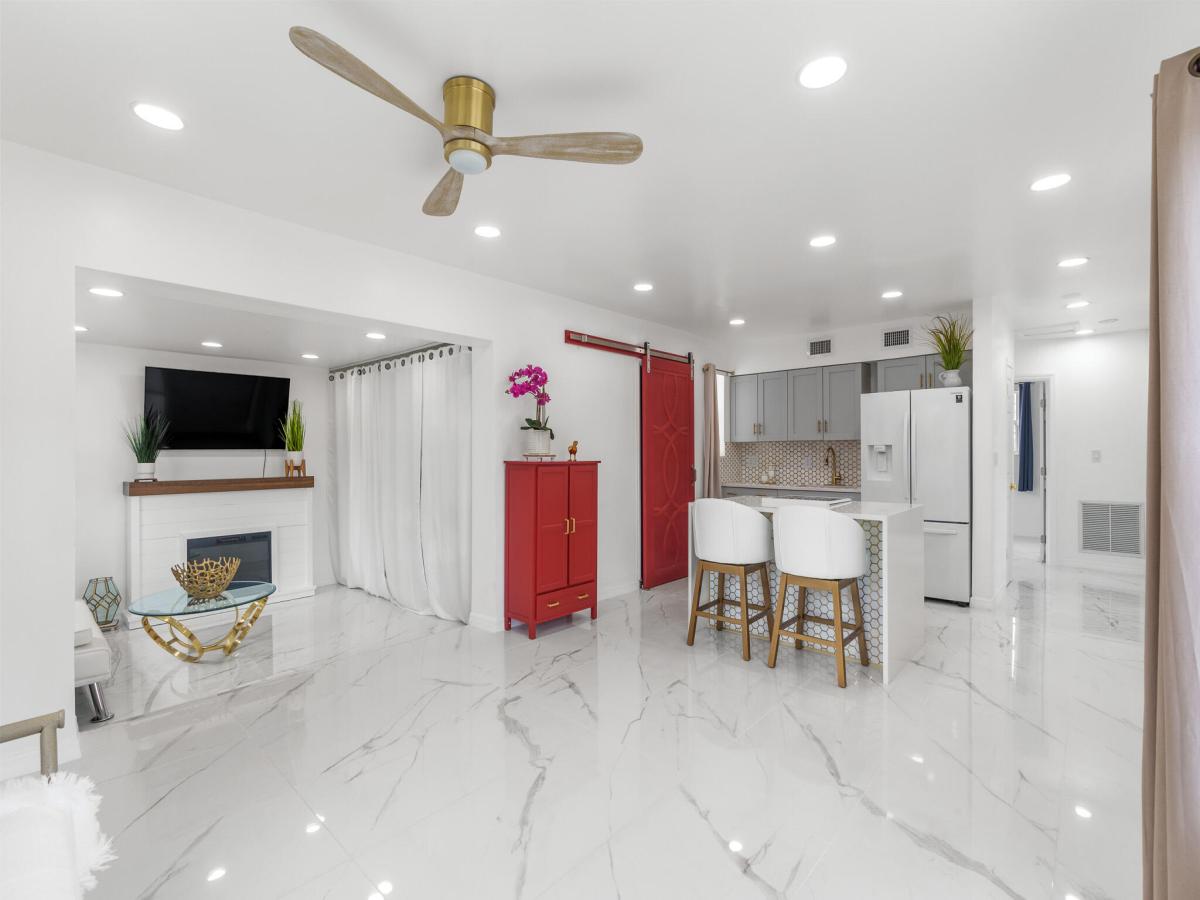 MLS #RX-11142343 image #0