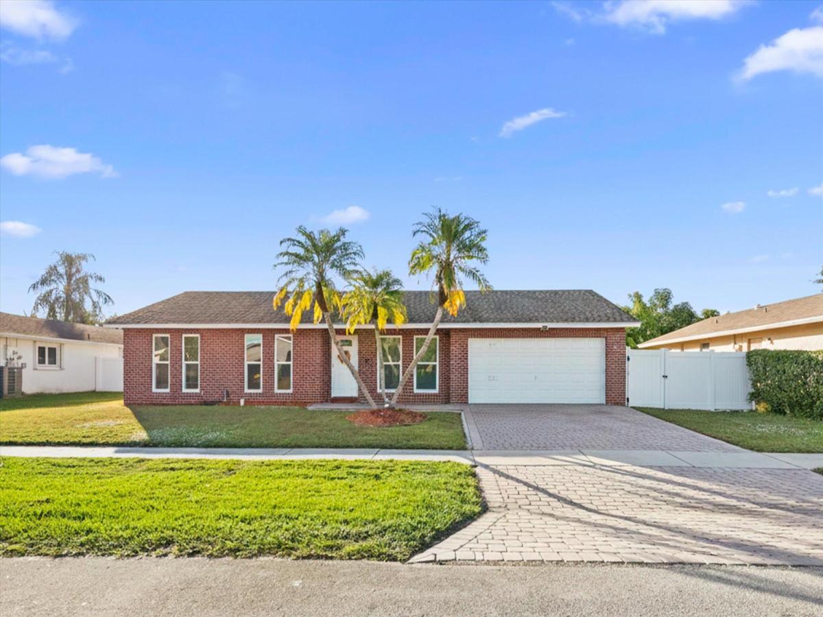 MLS #RX-11142509 image #0