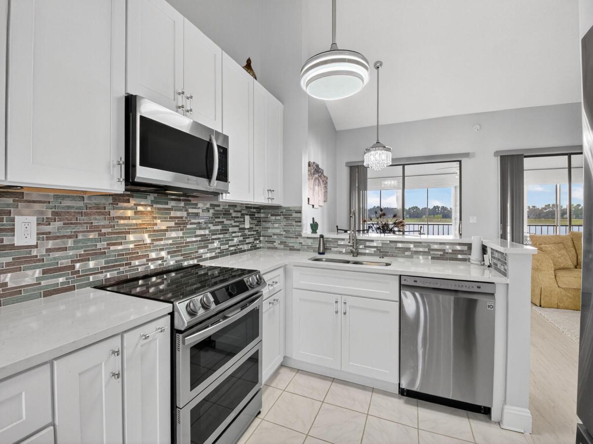 MLS #RX-11142677 image #0