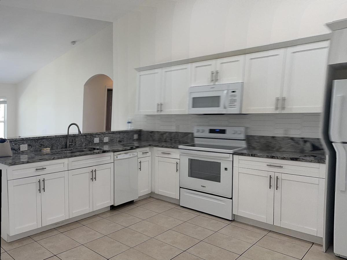 MLS #RX-11142687 image #0