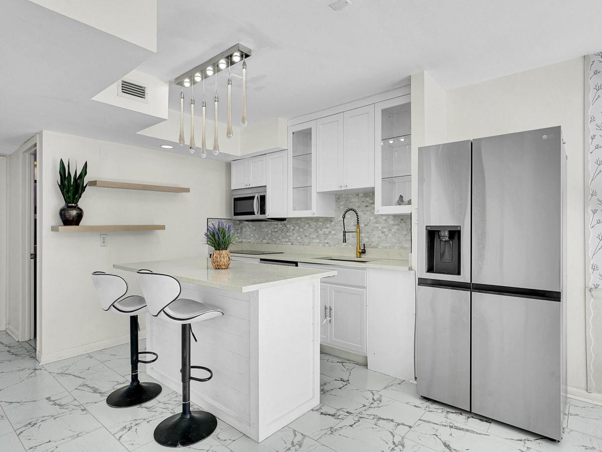 MLS #RX-11142993 image #0