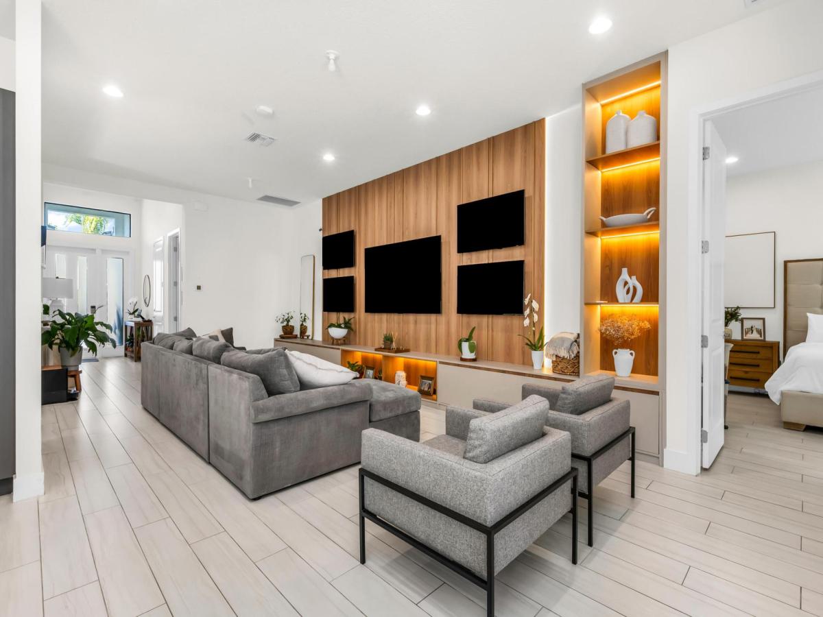 MLS #RX-11143066 image #0