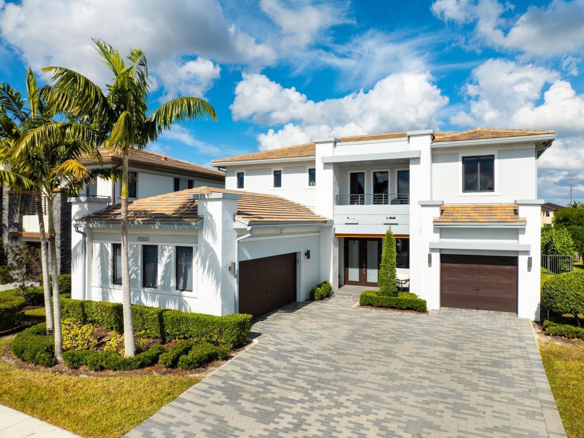 MLS #RX-11143412 image #0