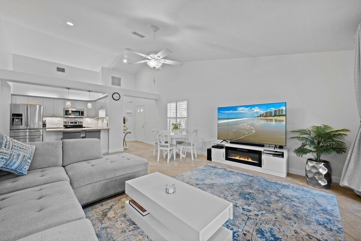 MLS #RX-11143903 image #0