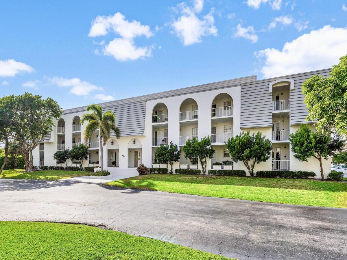 MLS #RX-11143913 image #0