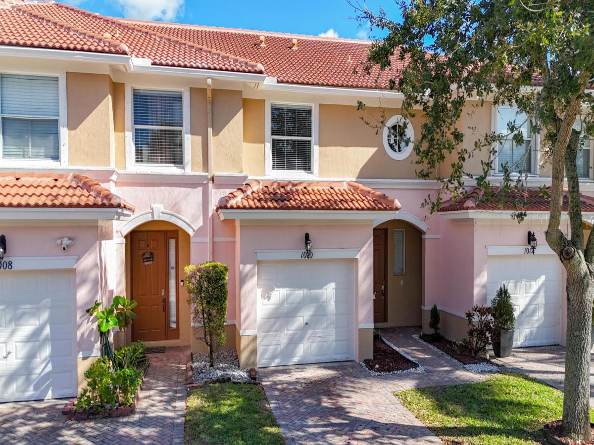 MLS #RX-11144047 image #0