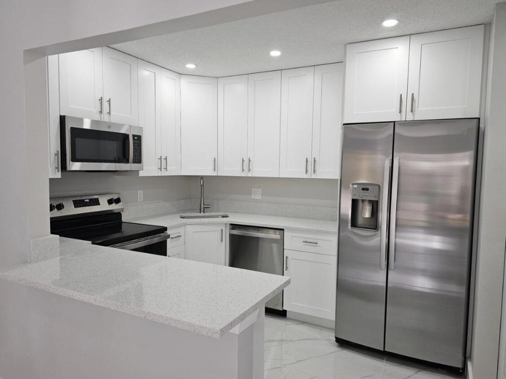 MLS #RX-11144604 image #0