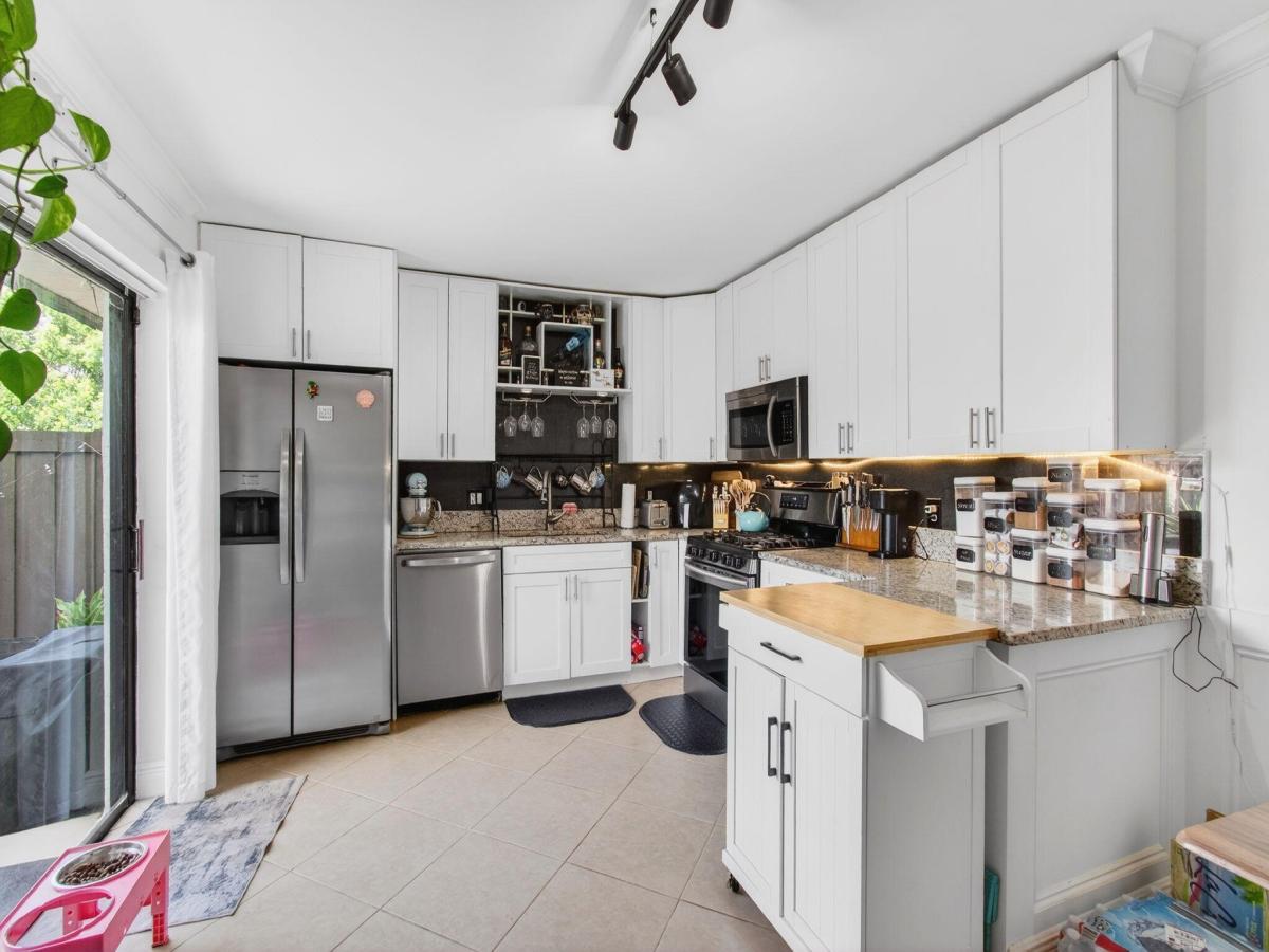 MLS #RX-11144950 image #0