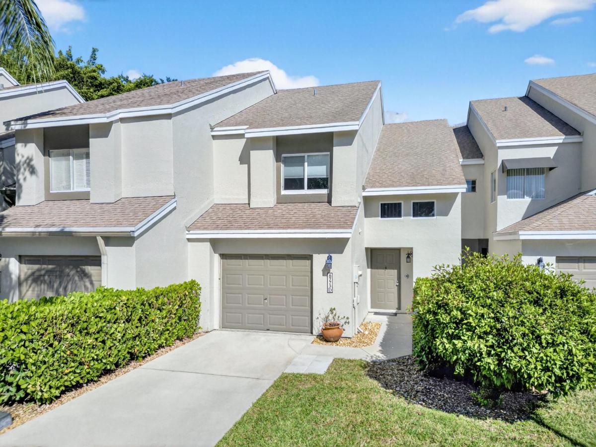 MLS #RX-11145116 image #0