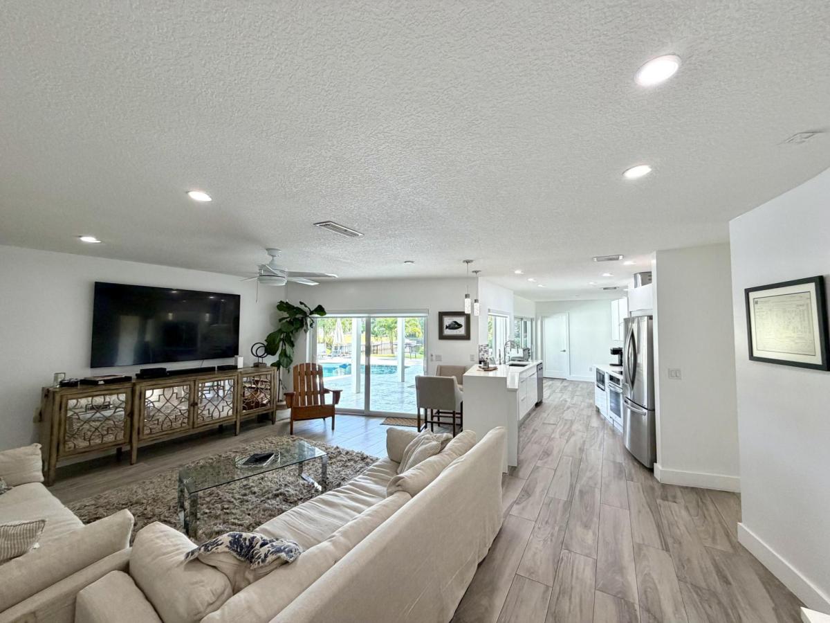 MLS #RX-11145893 image #0