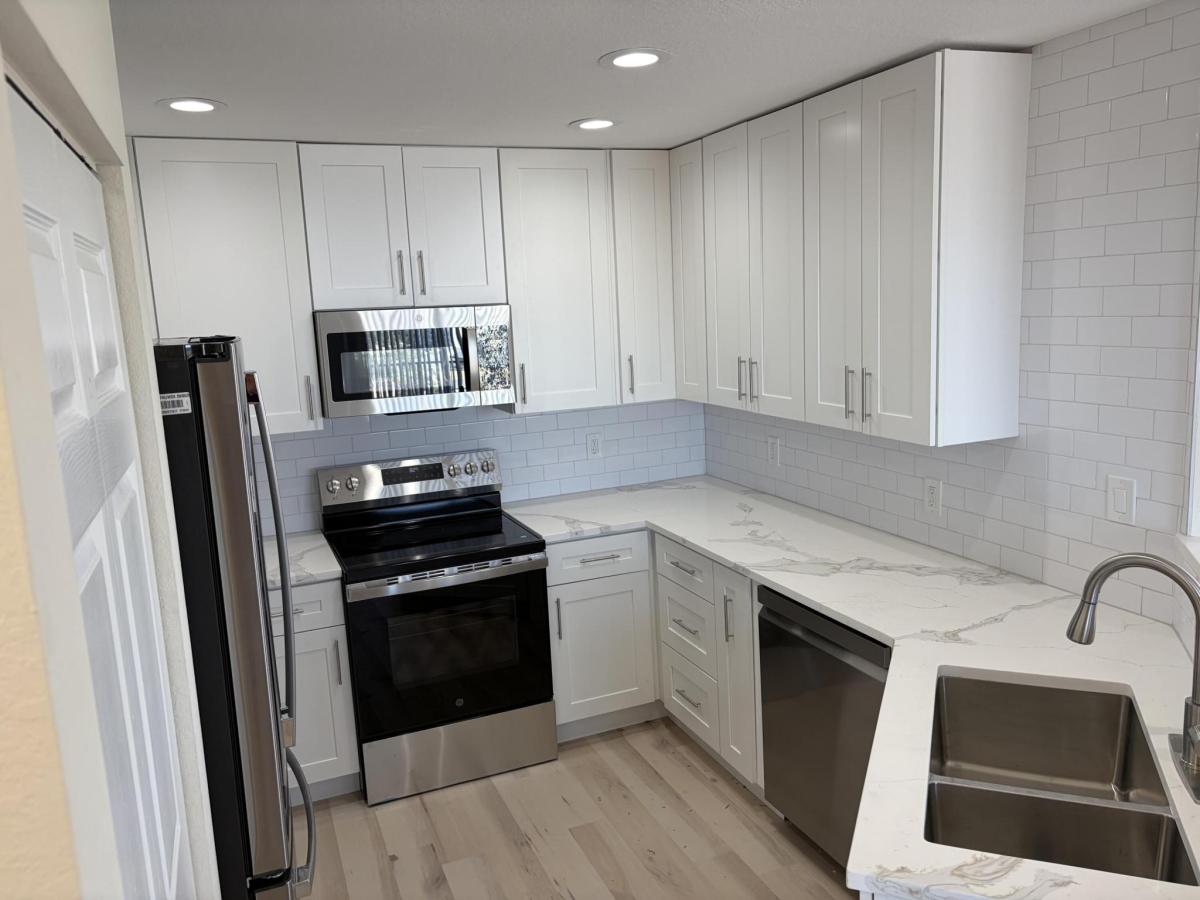 MLS #RX-11146132 image #0