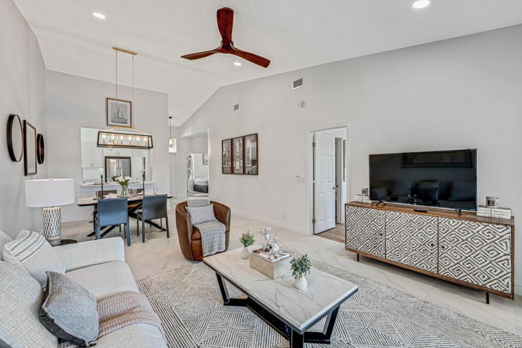 MLS #RX-11146499 image #0