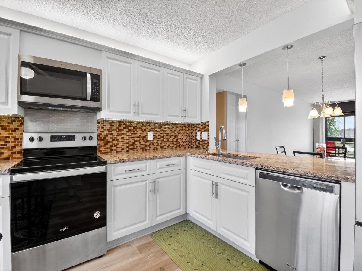 MLS #RX-11146539 image #0