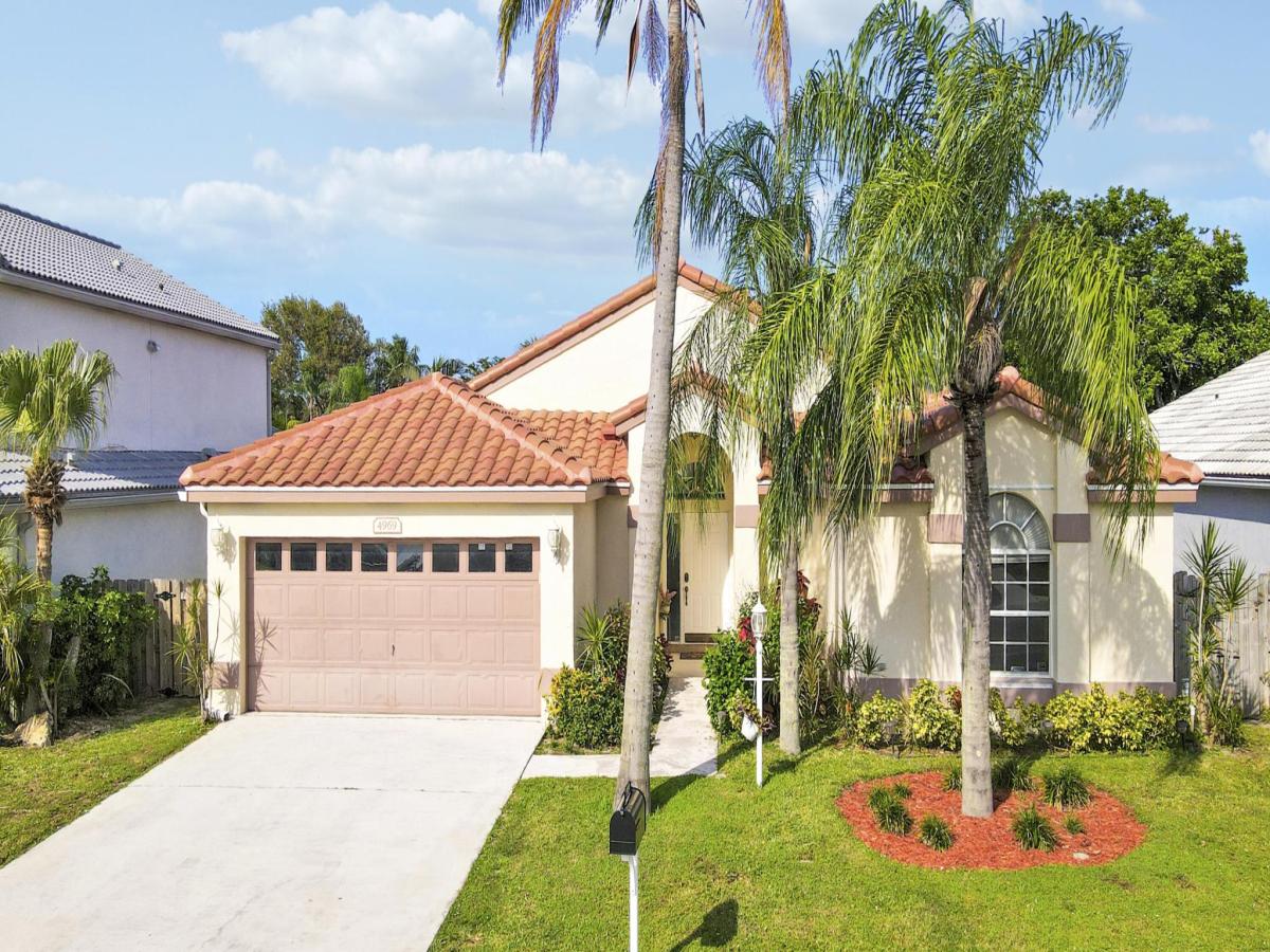 MLS #RX-11146744 image #0