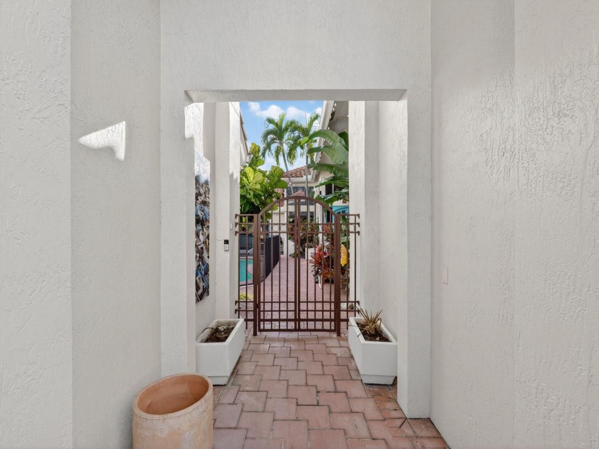 MLS #RX-11147024 image #0