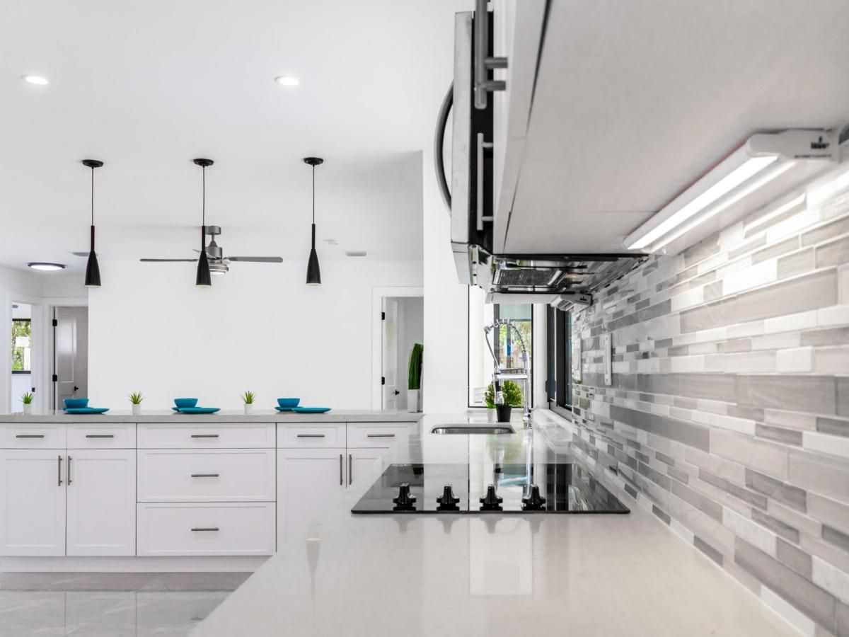 MLS #RX-11147309 image #0