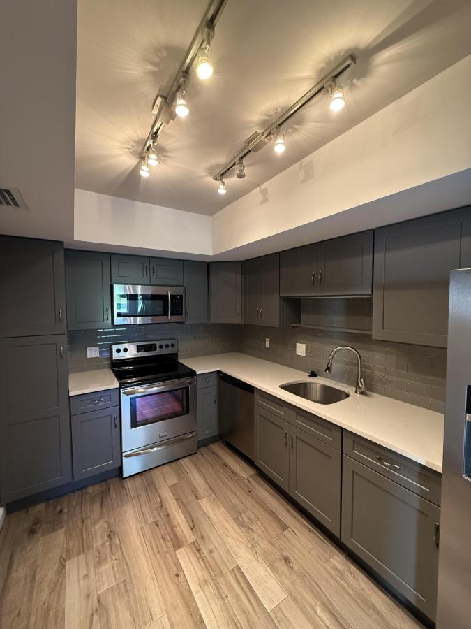 MLS #RX-11147456 image #0