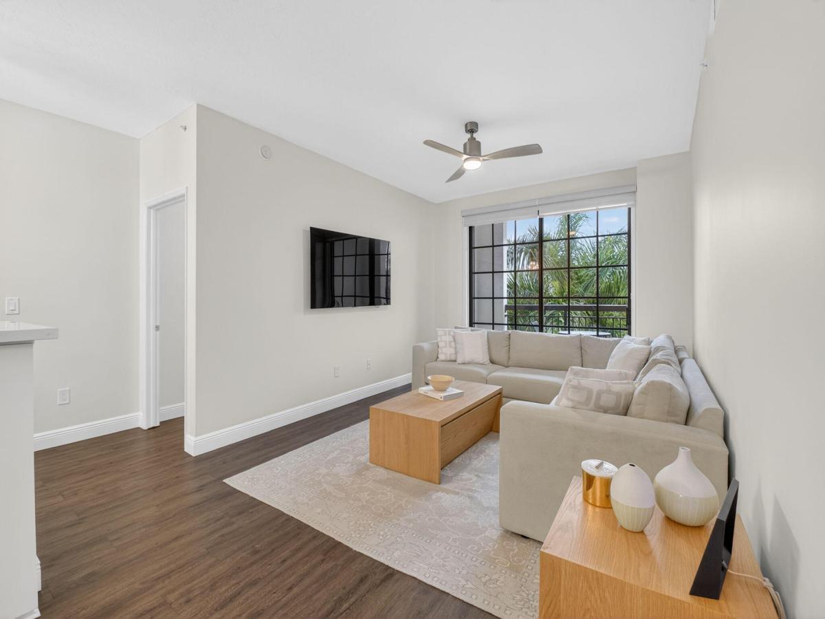 MLS #RX-11147475 image #0