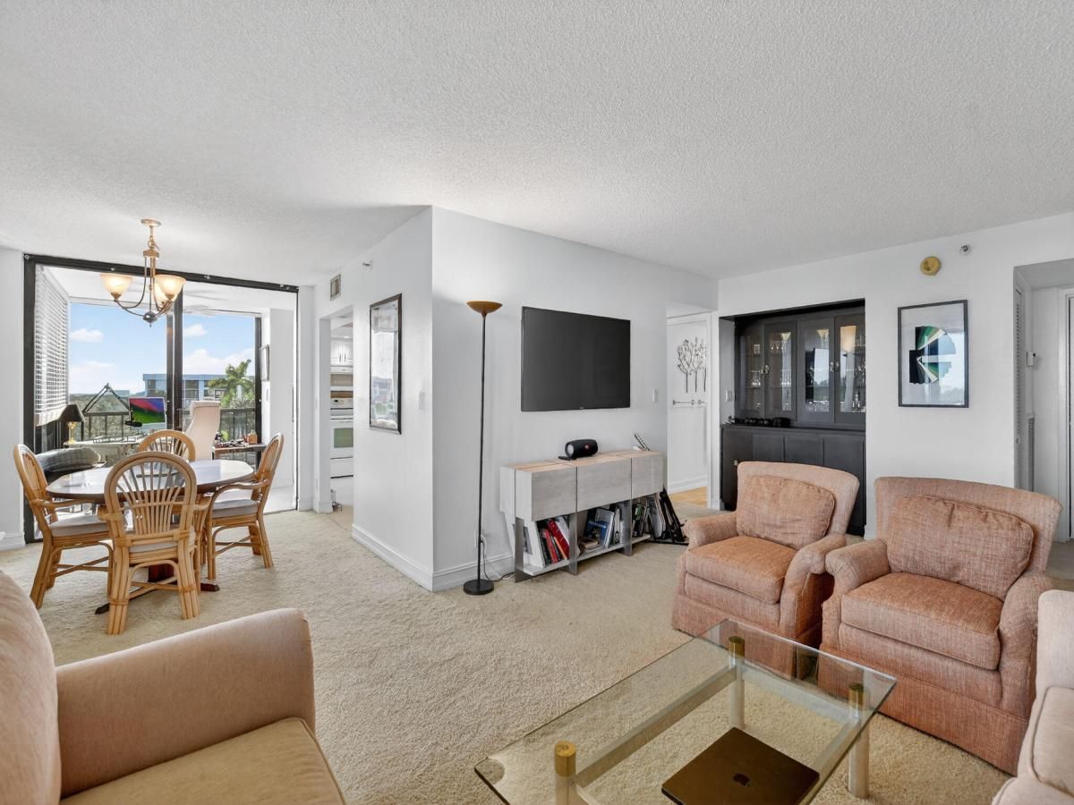 MLS #RX-11083352 image #0