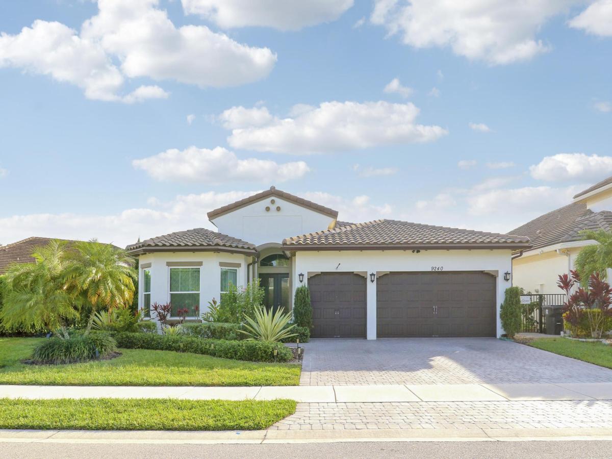 MLS #RX-11148074 image #0