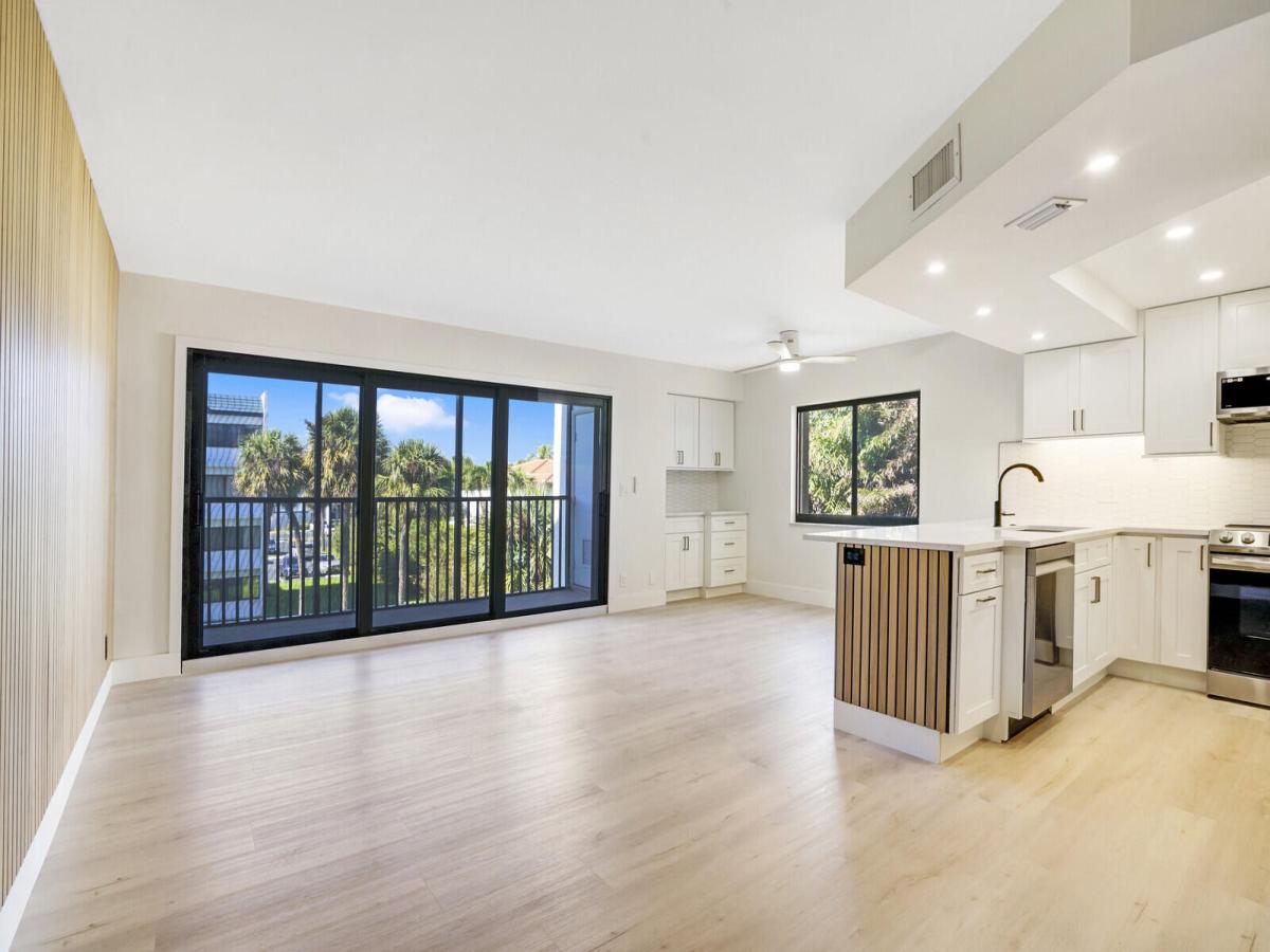 MLS #RX-11049176 image #0