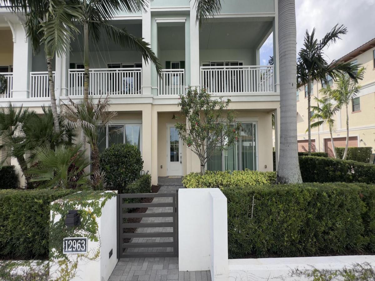 MLS #RX-11150050 image #0