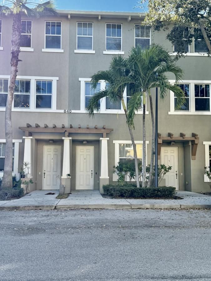 MLS #RX-11140109 image #0